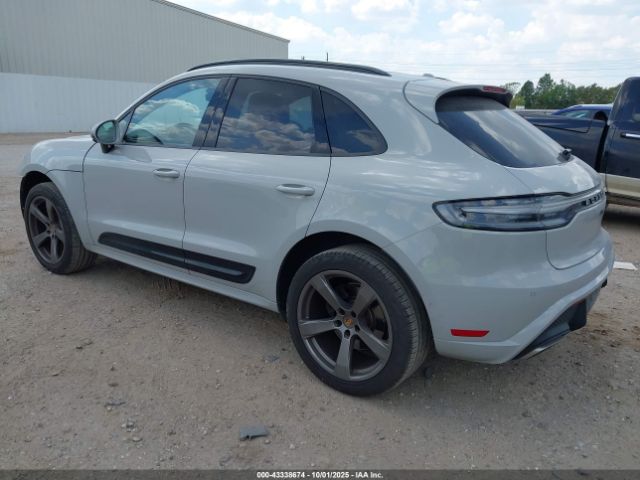 2022 PORSCHE MACAN WP1AA2A53NLB11184 Photo 2