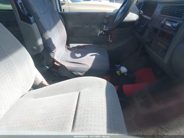 43338724 :رقم المزاد ، WV2MB47073H021704 vin ، 2003 Volkswagen Eurovan Mv مزاد بيع