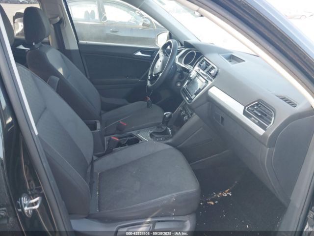 2018 VOLKSWAGEN TIGUAN 3VV1B7AXXJM013499 Photo 4