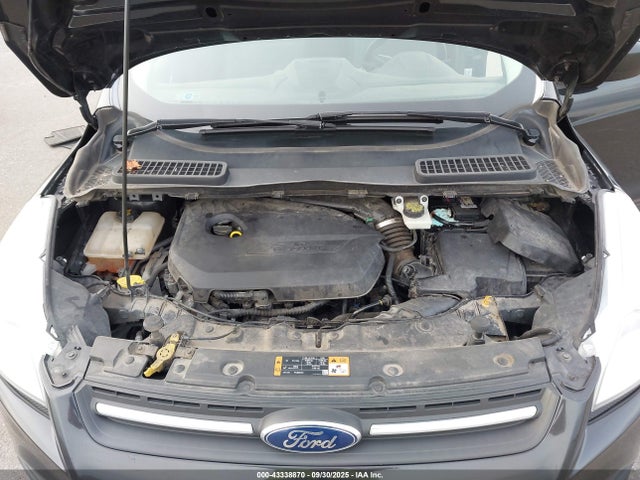 1FMCU9GX5FUA33260 Ford Escape