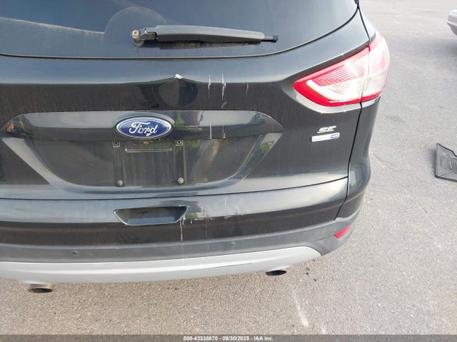 1FMCU9GX5FUA33260 Ford Escape