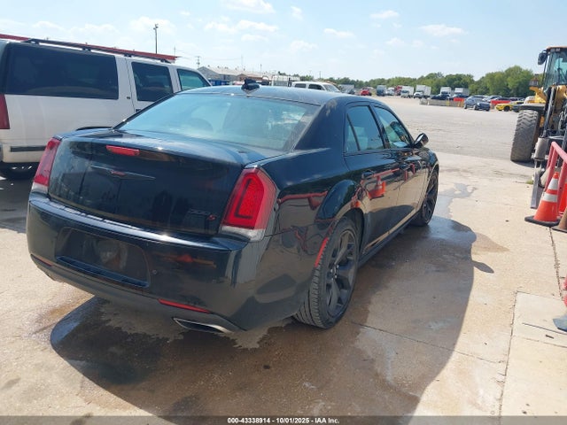2C3CCABG9MH537198 Chrysler 300