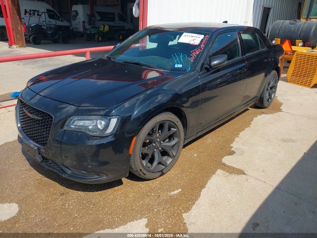 2C3CCABG9MH537198 Chrysler 300