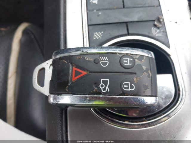 2012 JAGUAR XF SAJWA0HB7CLS41796 Photo 10