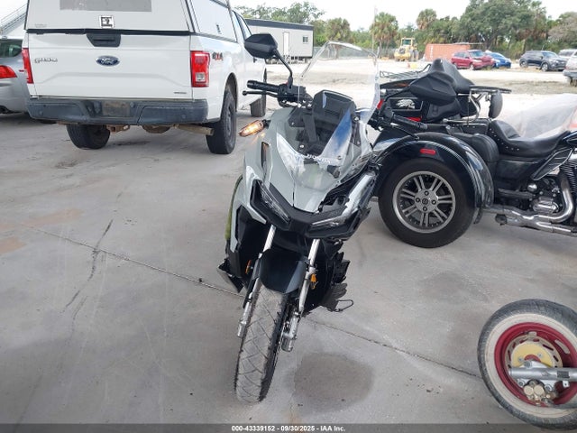 MLHKF5459T5200485 Honda Adv160 A