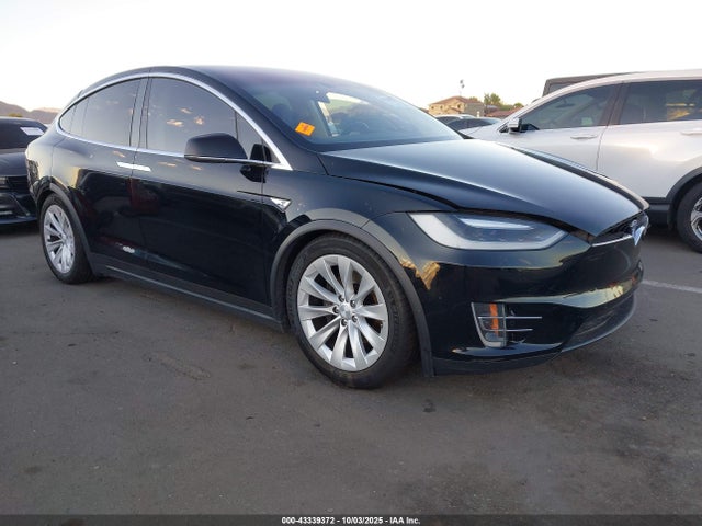 2016 TESLA MODEL X 5YJXCBE29GF015863 Photo 0