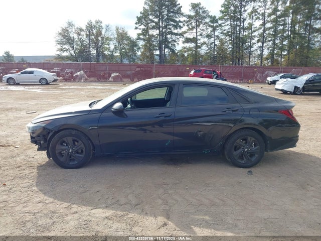 5NPLM4AG7MH026544 Hyundai ELANTRA SEL