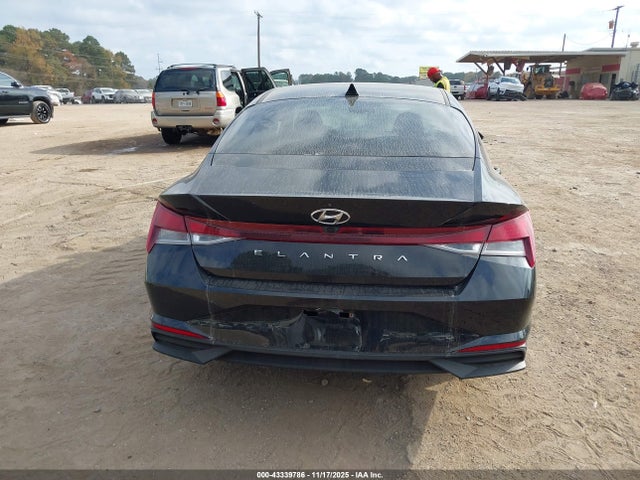 5NPLM4AG7MH026544 Hyundai ELANTRA SEL