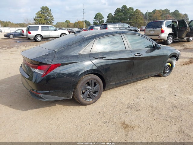 5NPLM4AG7MH026544 Hyundai ELANTRA SEL