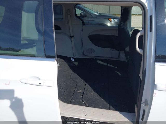 2023 CHRYSLER VOYAGER 2C4RC1CG7PR525120 Photo 7