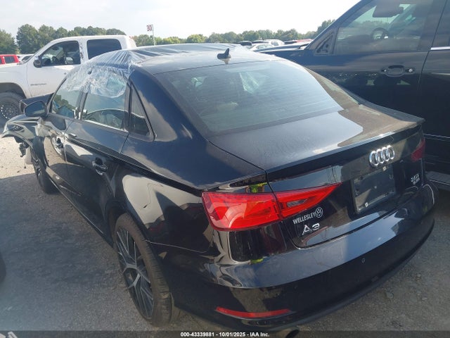 2016 AUDI A3 WAUB8GFF2G1040460 Photo 2