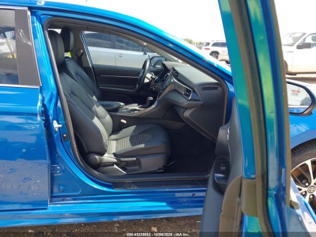 2020 TOYOTA CAMRY 4T1G11AK1LU303105 Photo 4