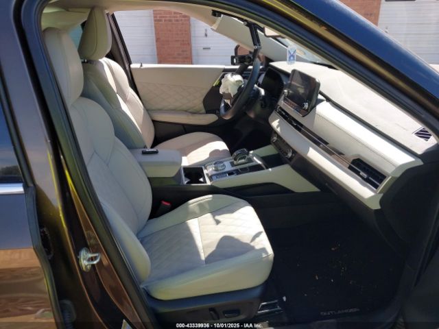 2023 MITSUBISHI OUTLANDER JA4J3VA85PZ033055 Photo 4