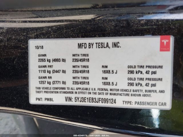 2018 TESLA MODEL 3 5YJ3E1EB3JF099124 Photo 8