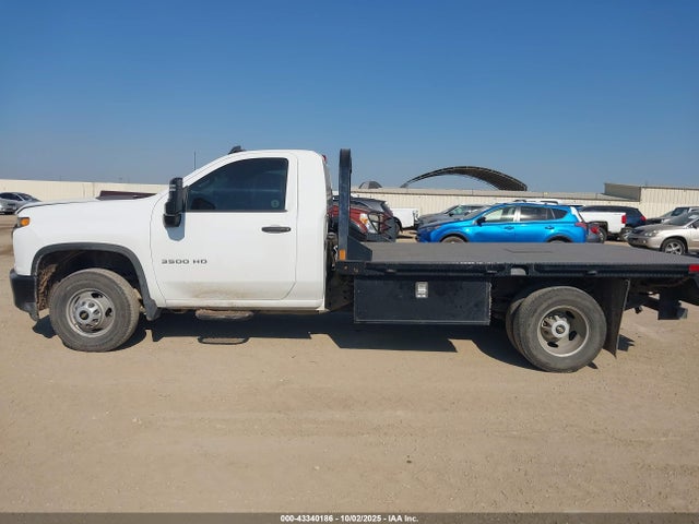 1GB3YSE76PF231133 Chevrolet l8t
