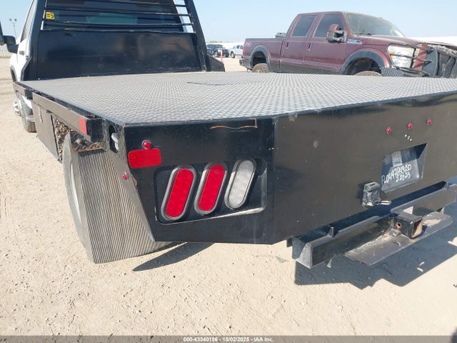 1GB3YSE76PF231133 Chevrolet l8t