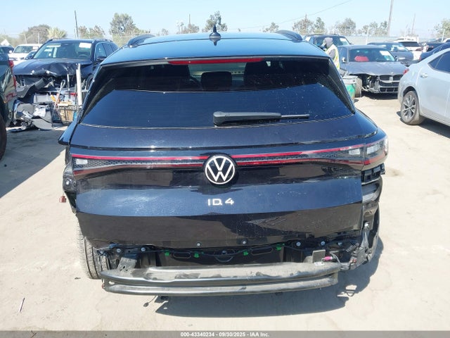 Volkswagen ID.4 PRO 2024 1V2CRPE84RC000457 Image 17