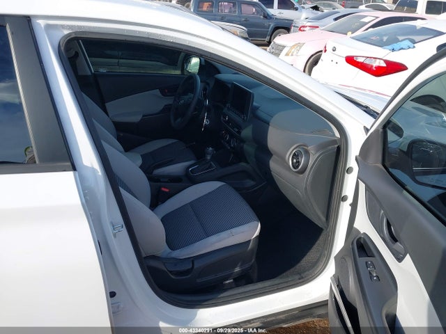 2022 HYUNDAI KONA KM8K22AB2NU771666 Photo 4