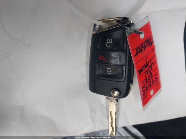 2021 VOLKSWAGEN TIGUAN 3VV3B7AX0MM001584 Photo 10