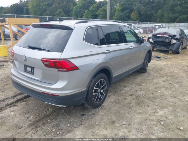 2021 VOLKSWAGEN TIGUAN 3VV3B7AX0MM001584 Photo 3
