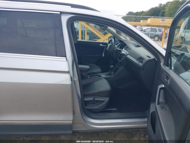 2021 VOLKSWAGEN TIGUAN 3VV3B7AX0MM001584 Photo 4