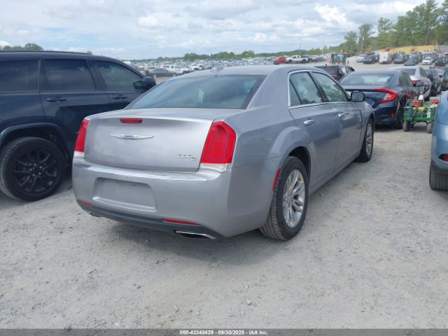 2017 CHRYSLER 300C 2C3CCAEG7HH570928 Photo 3
