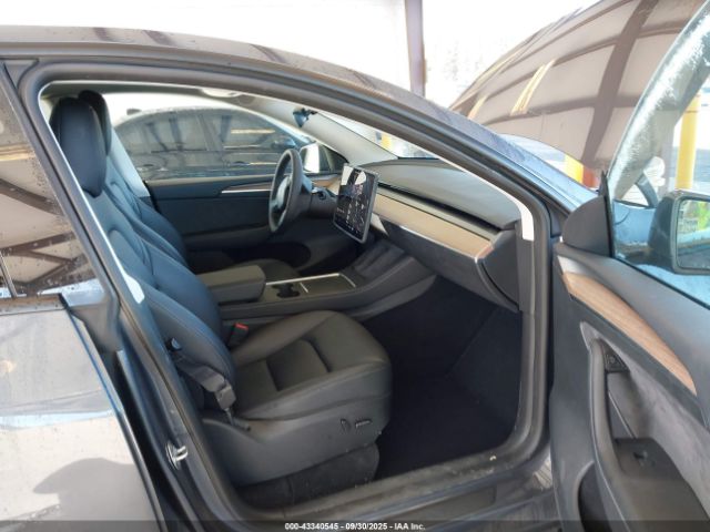 2023 TESLA MODEL Y 7SAYGDEE6PF886642 Photo 4