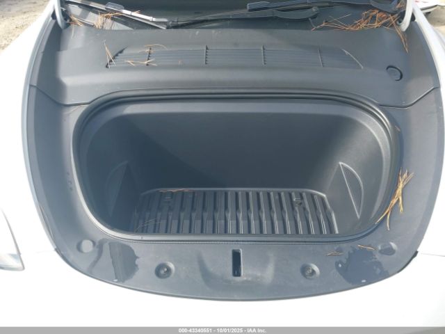 2022 TESLA MODEL Y 7SAYGDEE8NA019642 Photo 9