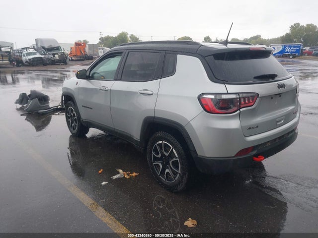 Jeep Compass 2024 3C4NJDDN5RT149858 Image 3