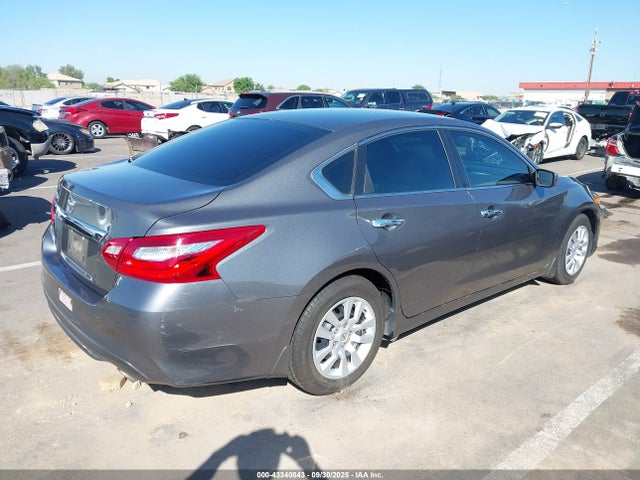 1N4AL3AP7HN311664 Nissan 2017