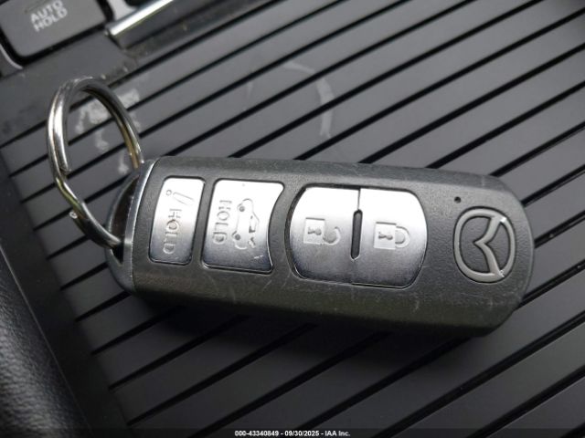 2018 MAZDA MAZDA6 JM1GL1UMXJ1303193 Photo 10