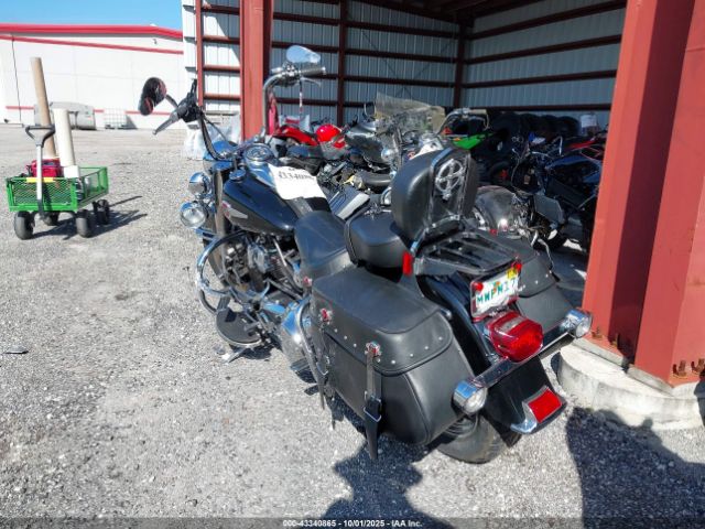 2016 HARLEY-DAVIDSON FLSTC 1HD1BWV11GB022430 Photo 2