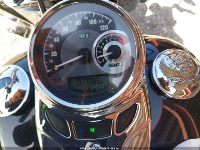 2016 HARLEY-DAVIDSON FLSTC 1HD1BWV11GB022430 Photo 6