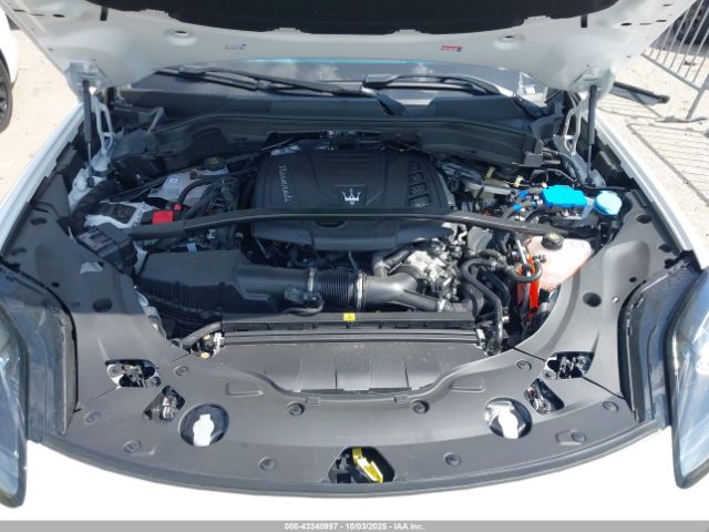 2024 MASERATI GRECALE ZN6PMDAA0R7458352 Photo 9