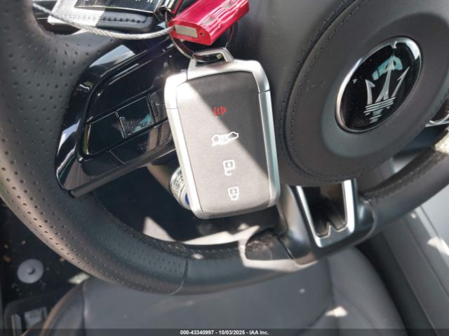 2024 MASERATI GRECALE ZN6PMDAA0R7458352 Photo 10
