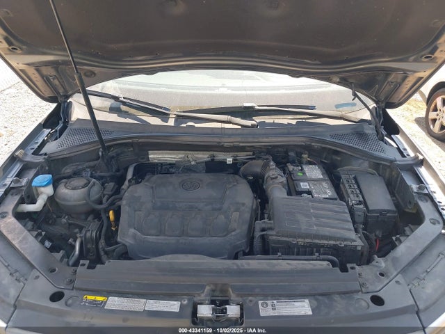 Продаж на аукціоні авто 2019 Volkswagen Tiguan 2.0t Sel Premium/2.0t Sel Premium R-line, vin: 3VV4B7AX9KM099810, номер лоту: 43341159