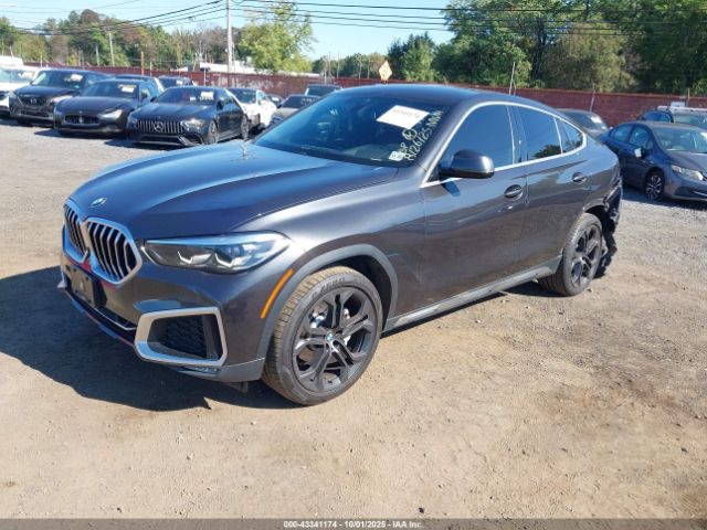 2021 BMW X6 5UXCY6C05M9G43855 Photo 1