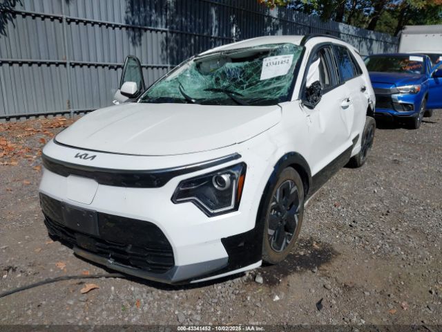 2023 KIA NIRO EV KNDCR3L19P5037540 Photo 1