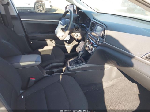2019 HYUNDAI ELANTRA 5NPD74LFXKH449437 Photo 4