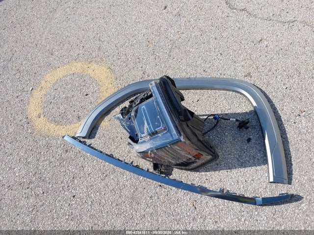1GTUUEE83PZ209403 GMC Sierra 1500 4wd Short Box At4