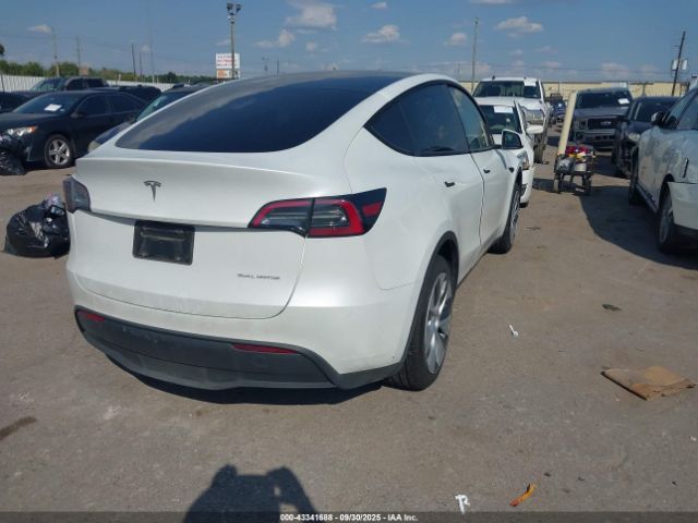 2023 TESLA MODEL Y 7SAYGDEE5PA168223 Photo 3