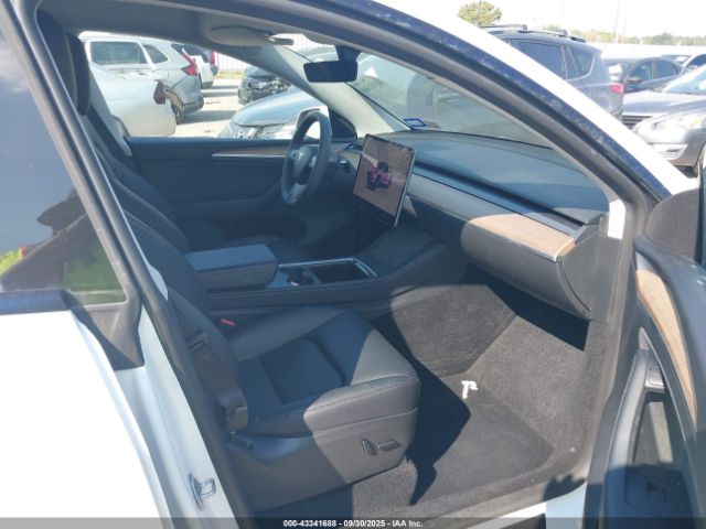 2023 TESLA MODEL Y 7SAYGDEE5PA168223 Photo 4