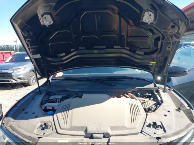 2024 AUDI Q8 E-TRON WA15AAGE8RB049422 Photo 9