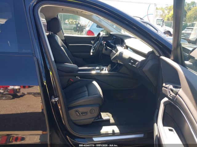 2024 AUDI Q8 E-TRON WA15AAGE8RB049422 Photo 4