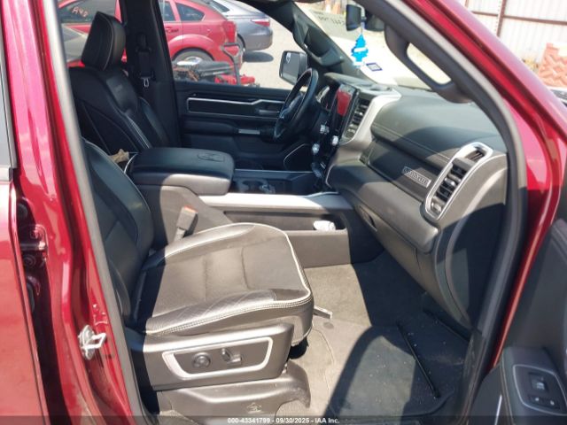 2020 RAM 1500 1C6RREJT3LN299212 Photo 4