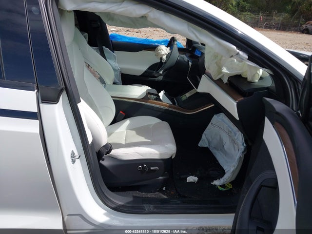 2023 TESLA MODEL X 7SAXCDE50PF372177 Photo 4