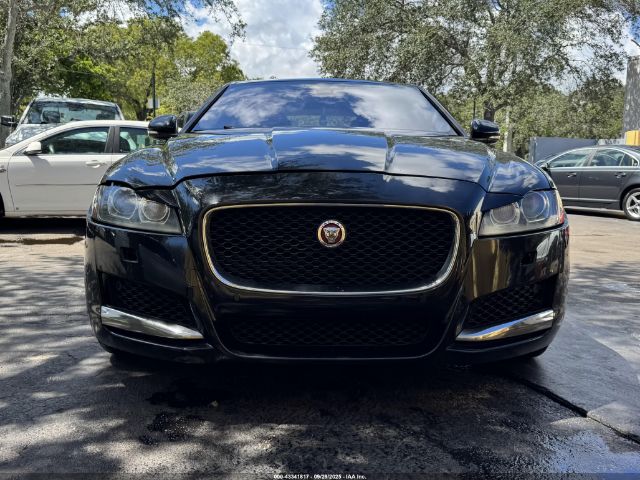 2016 JAGUAR XF SAJBK4BV4GCY21101 Photo 5