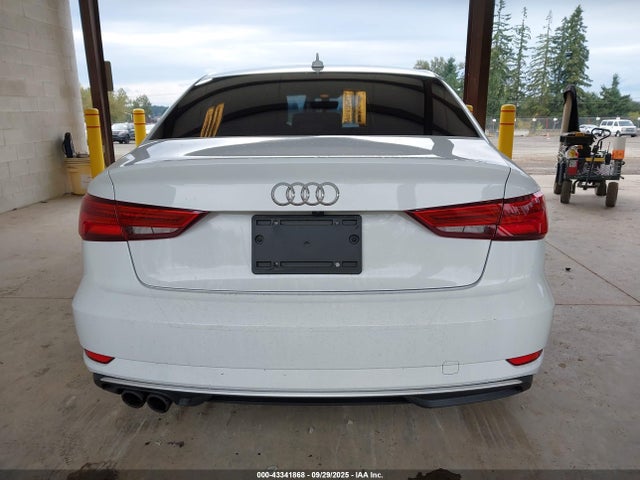 Audi A3 2017 WAUAUGFFXH1045110 Image 17