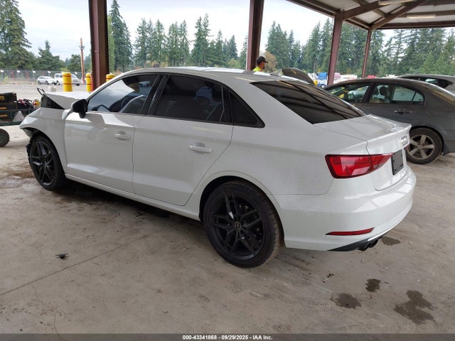 Audi A3 2017 WAUAUGFFXH1045110 Image 3