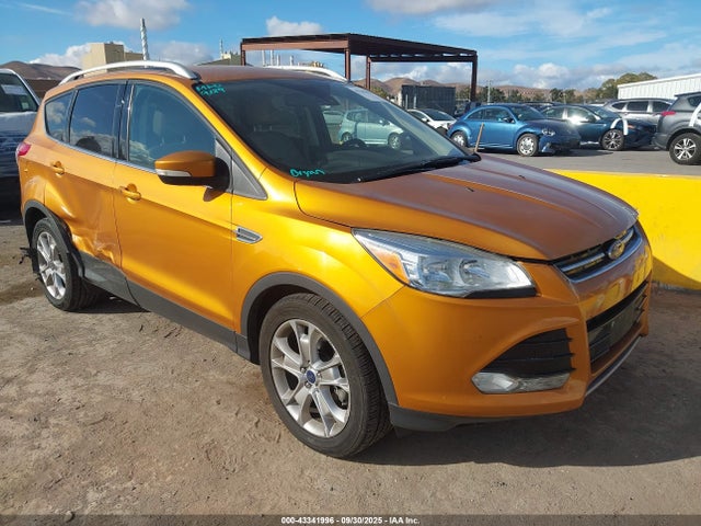 1FMCU9J95GUA33030 auction archive image